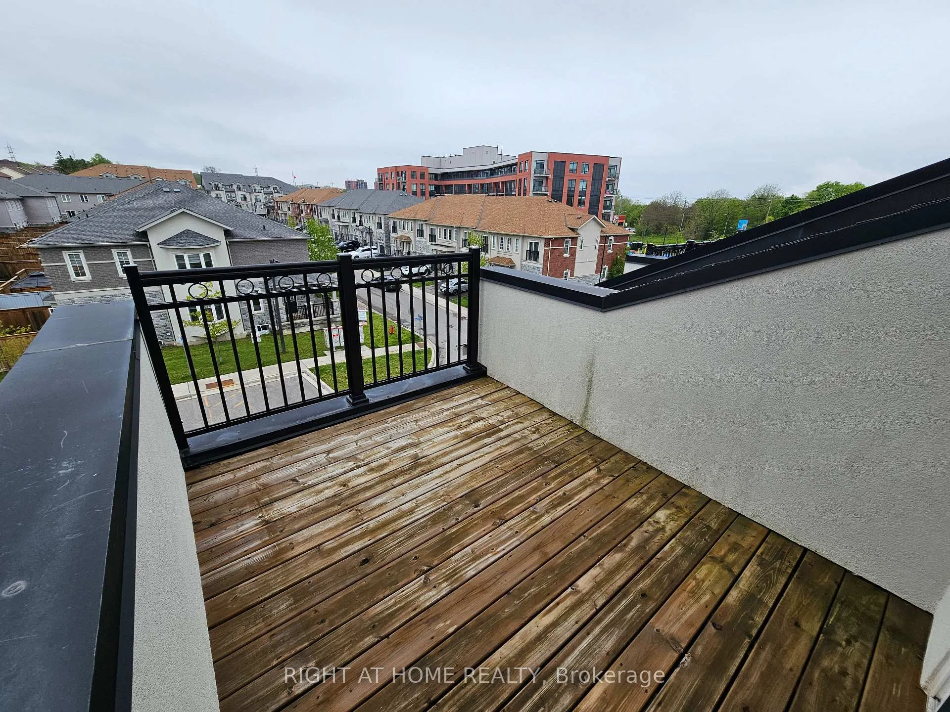 Photo 25 of Unit 4, 1040 Elton Way E, Whitby, Pringle Creek — HOMEH