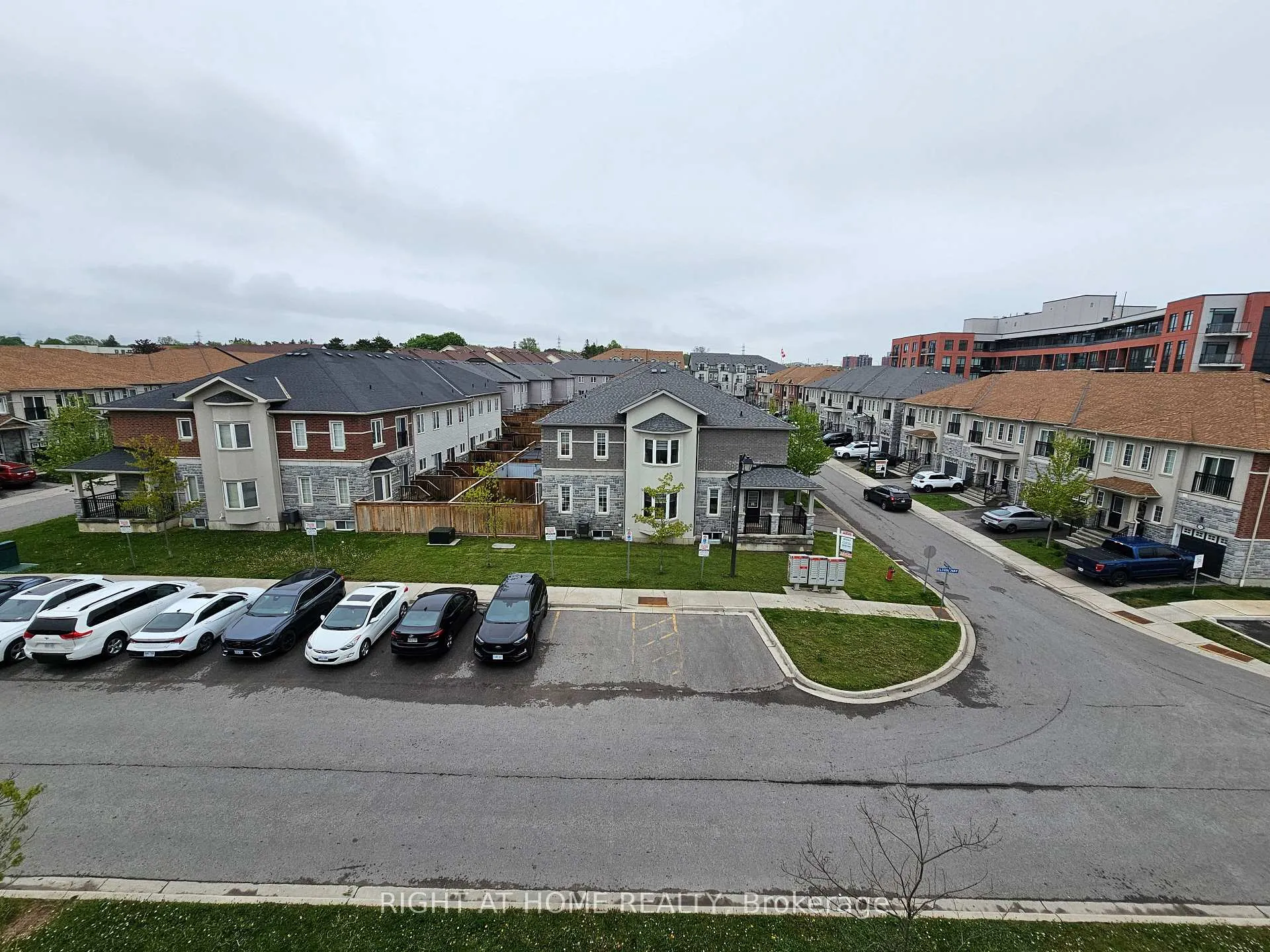 Photo 26 of Unit 4, 1040 Elton Way E, Whitby, Pringle Creek — HOMEH