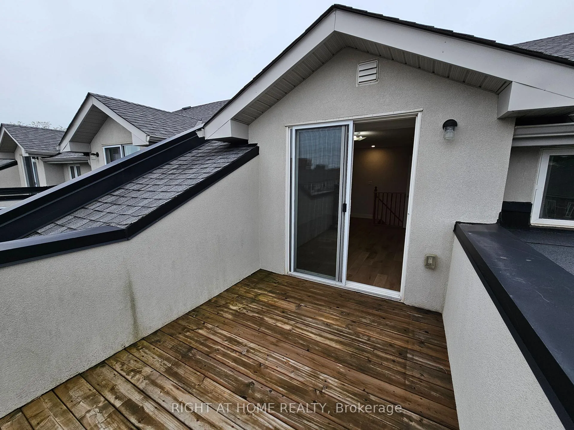 Photo 27 of Unit 4, 1040 Elton Way E, Whitby, Pringle Creek — HOMEH