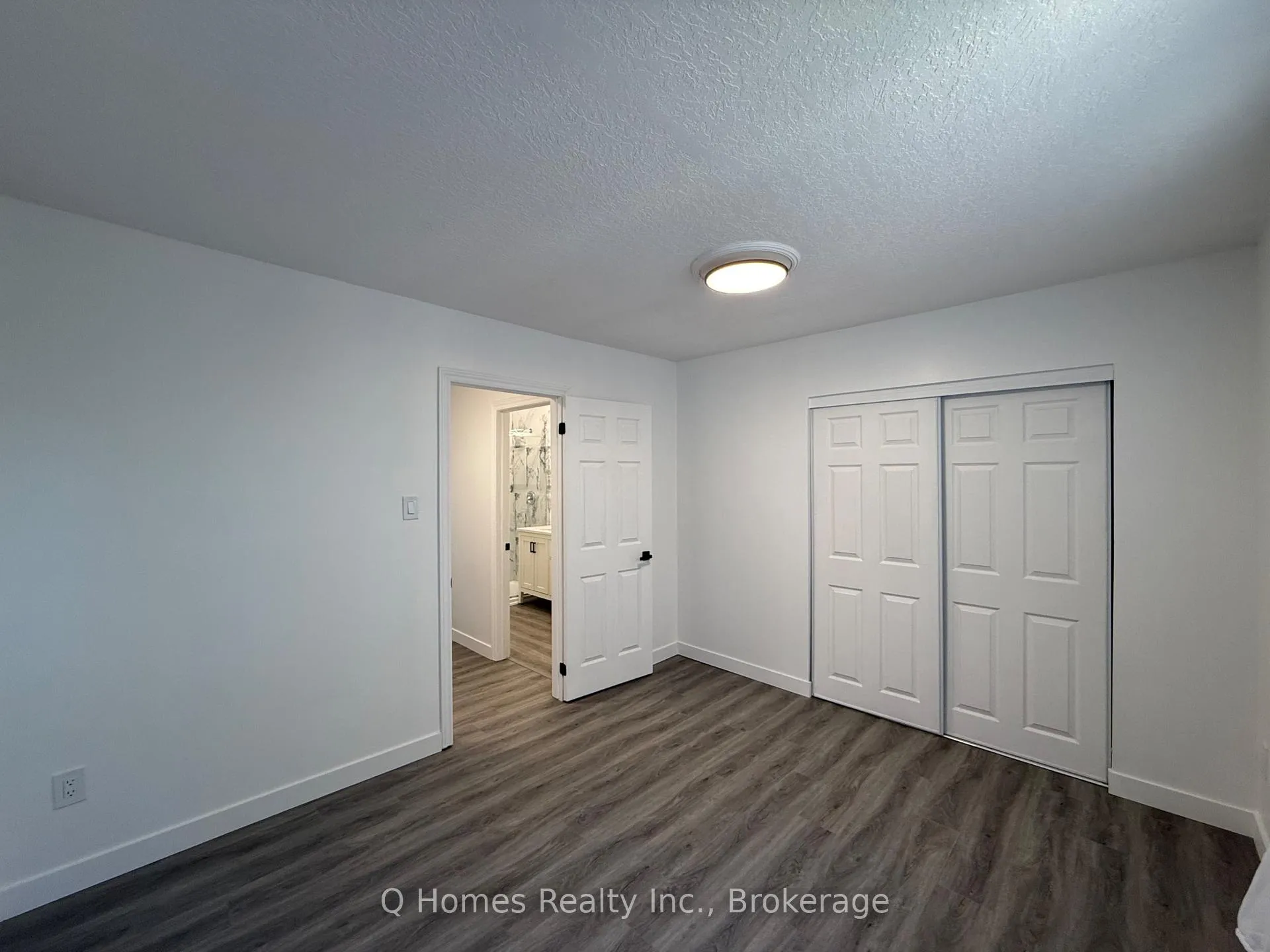 Photo 21 of 316E Bluevale Street N, Waterloo, Lincoln Heights — HOMEH