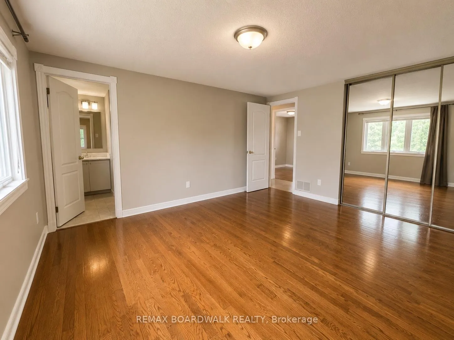 Photo 26 of 22 Bartley Crescent, Ottawa, Barrhaven - On the Green — HOMEH