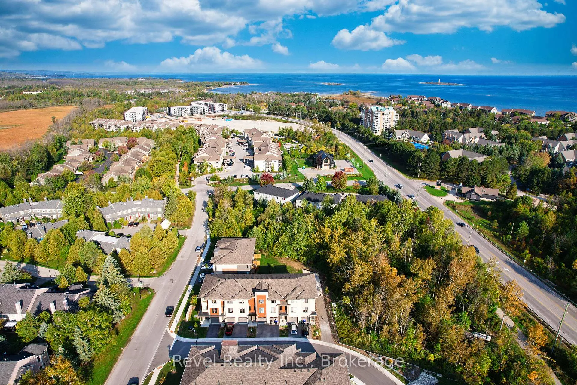 Photo 3 of 14 Winters Crescent, Collingwood — HOMEH