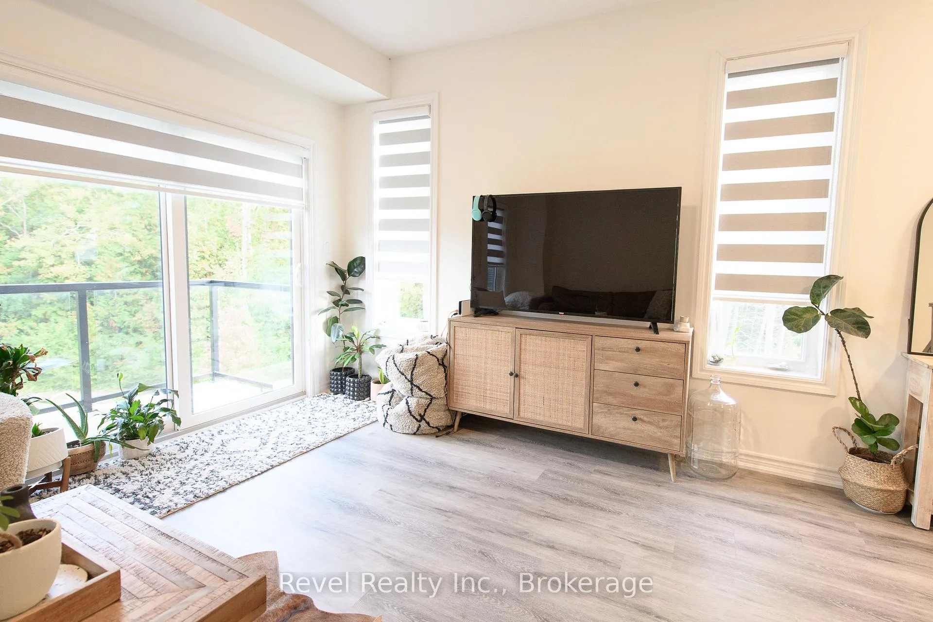 Photo 9 of 14 Winters Crescent, Collingwood — HOMEH