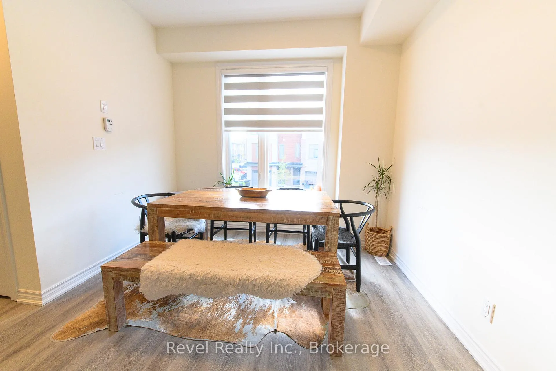 Photo 11 of 14 Winters Crescent, Collingwood — HOMEH