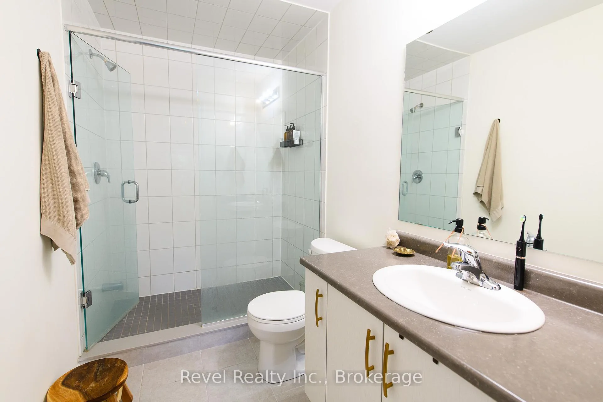 Photo 14 of 14 Winters Crescent, Collingwood — HOMEH