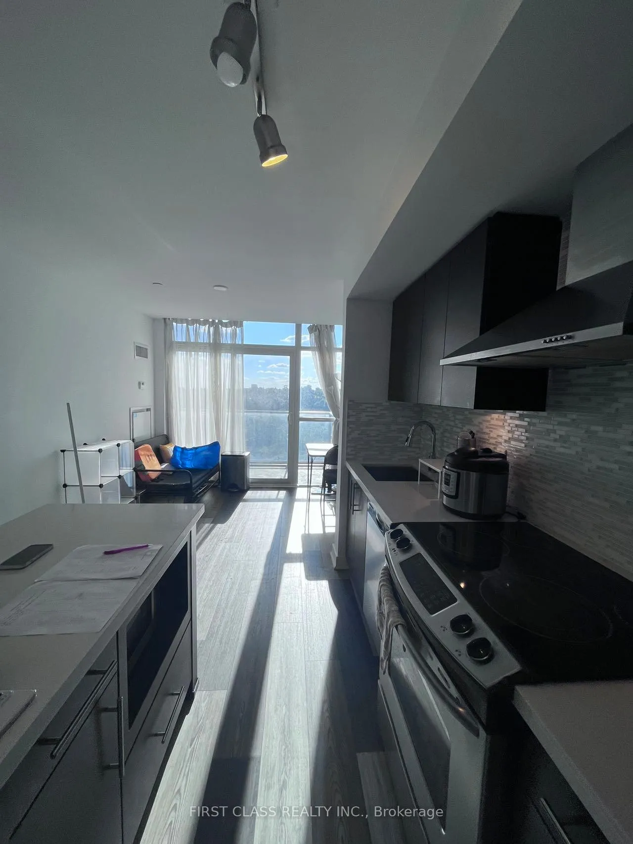 Photo 2 of Unit 1001, 58 Orchard View Boulevard, Toronto, Yonge-Eglinton — HOMEH