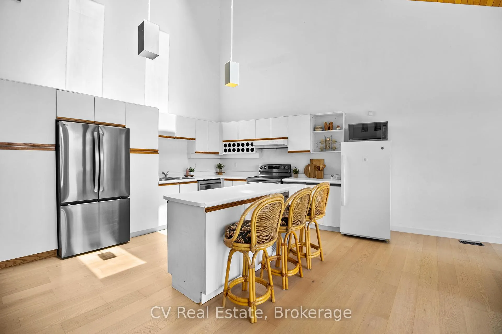 Photo 18 of 1030 S Sunset Bay Rd, Gravenhurst, Muskoka (S) — HOMEH
