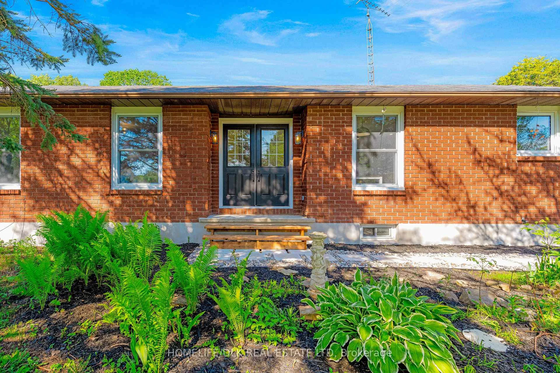 Photo 1 of 13 Beverly Street, Edwardsburgh/Cardinal, Edwardsburgh/Cardinal Twp — HOMEH