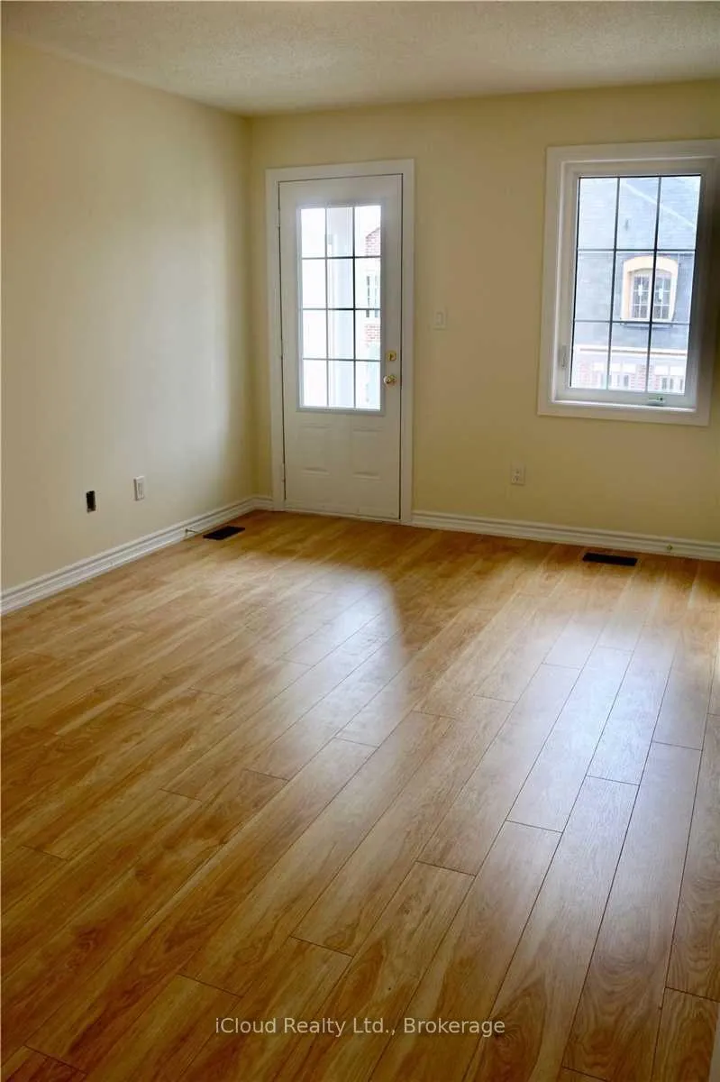 Photo 8 of 16 Miami Grove, Brampton, Heart Lake East — HOMEH