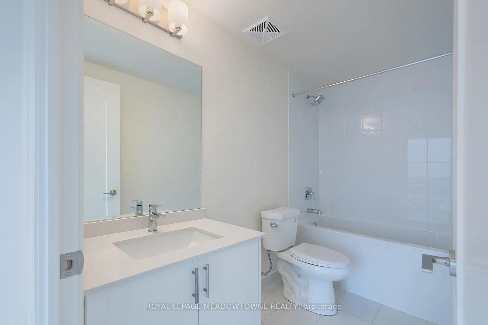 Photo 27 of Unit 1811, 27 Korda Gate, Vaughan, Vellore Village — HOMEH
