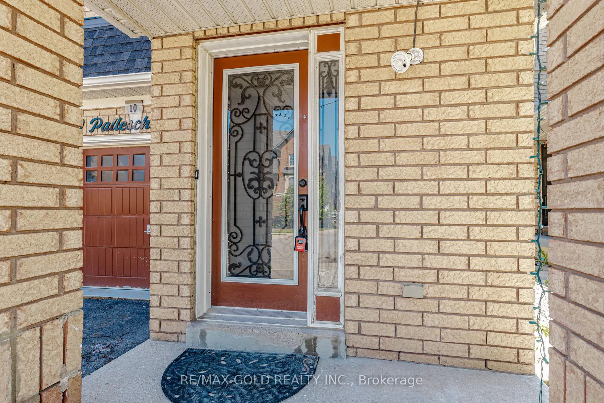 Photo 3 of 10 Palleschi Drive, Brampton, Bram East — HOMEH