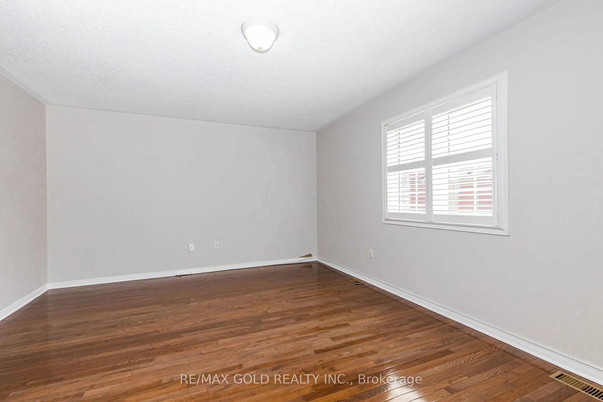 Photo 6 of 10 Palleschi Drive, Brampton, Bram East — HOMEH