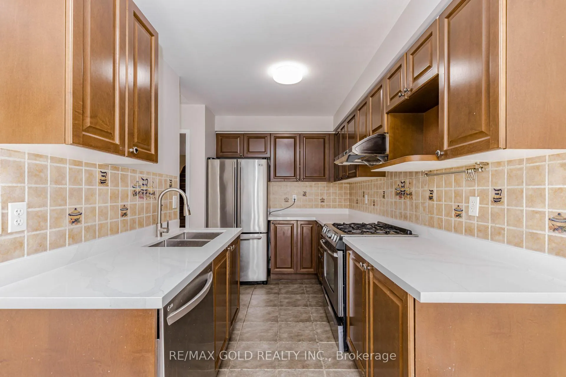 Photo 15 of 10 Palleschi Drive, Brampton, Bram East — HOMEH