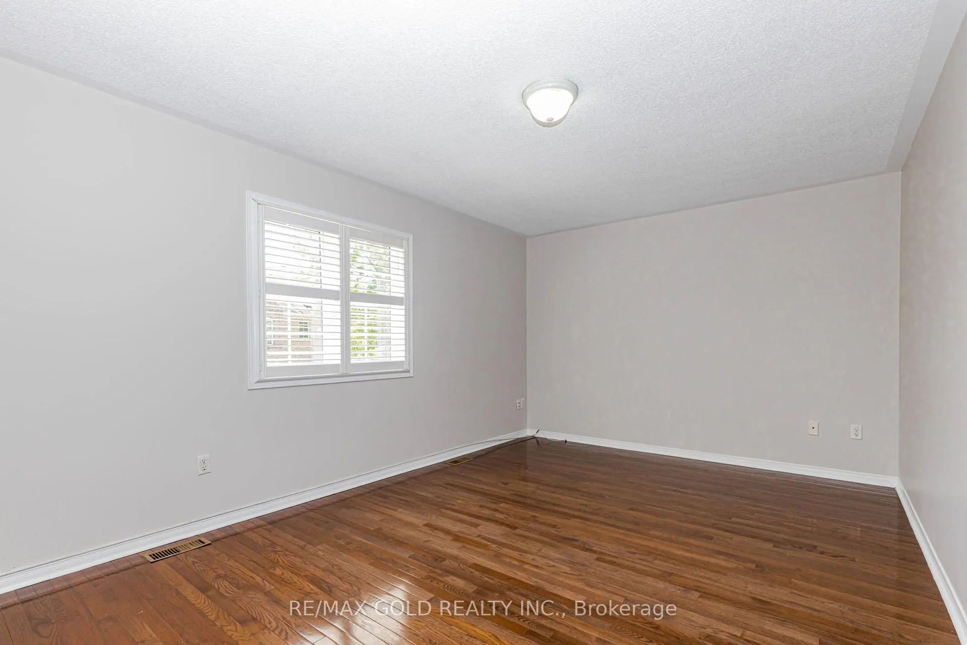 Photo 18 of 10 Palleschi Drive, Brampton, Bram East — HOMEH