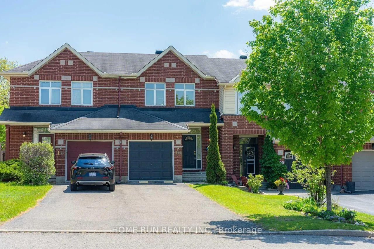Front of 102 Kimberwick Crescent
