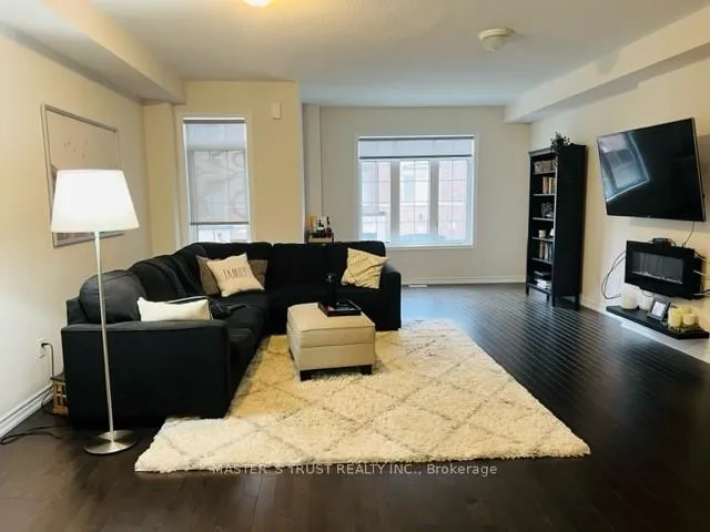 Photo 3 of 68 Gordon Circle, Newmarket, Gorham-College Manor — HOMEH