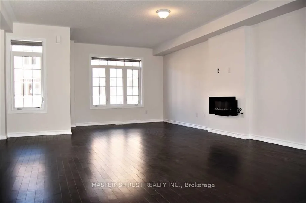 Photo 5 of 68 Gordon Circle, Newmarket, Gorham-College Manor — HOMEH