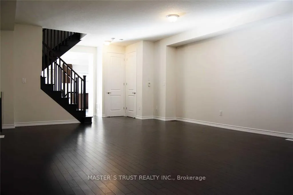 Photo 6 of 68 Gordon Circle, Newmarket, Gorham-College Manor — HOMEH