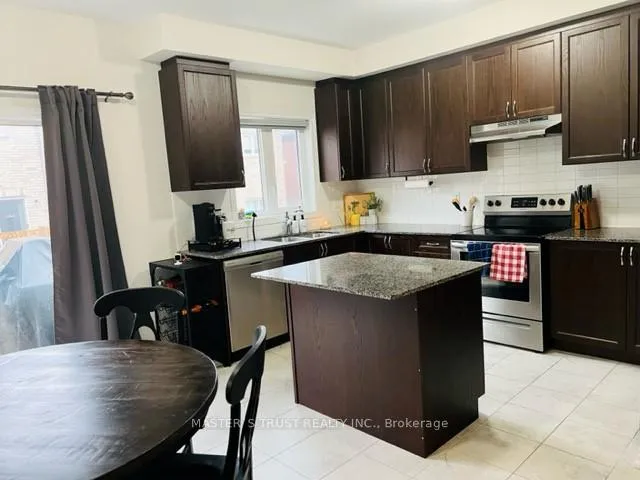 Photo 8 of 68 Gordon Circle, Newmarket, Gorham-College Manor — HOMEH