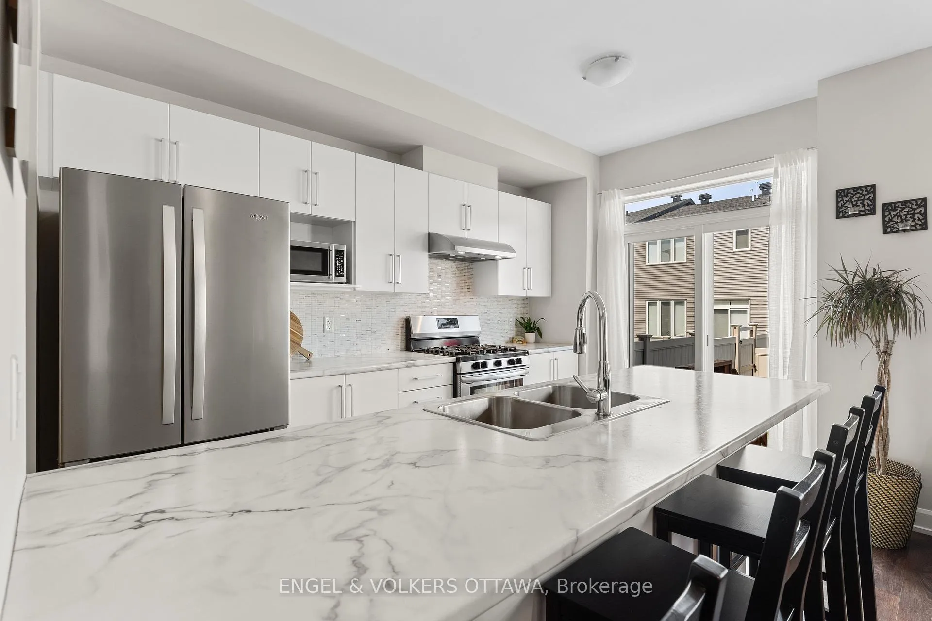 Photo 14 of 205 Geyser Place, Ottawa, Barrhaven - Hearts Desire — HOMEH
