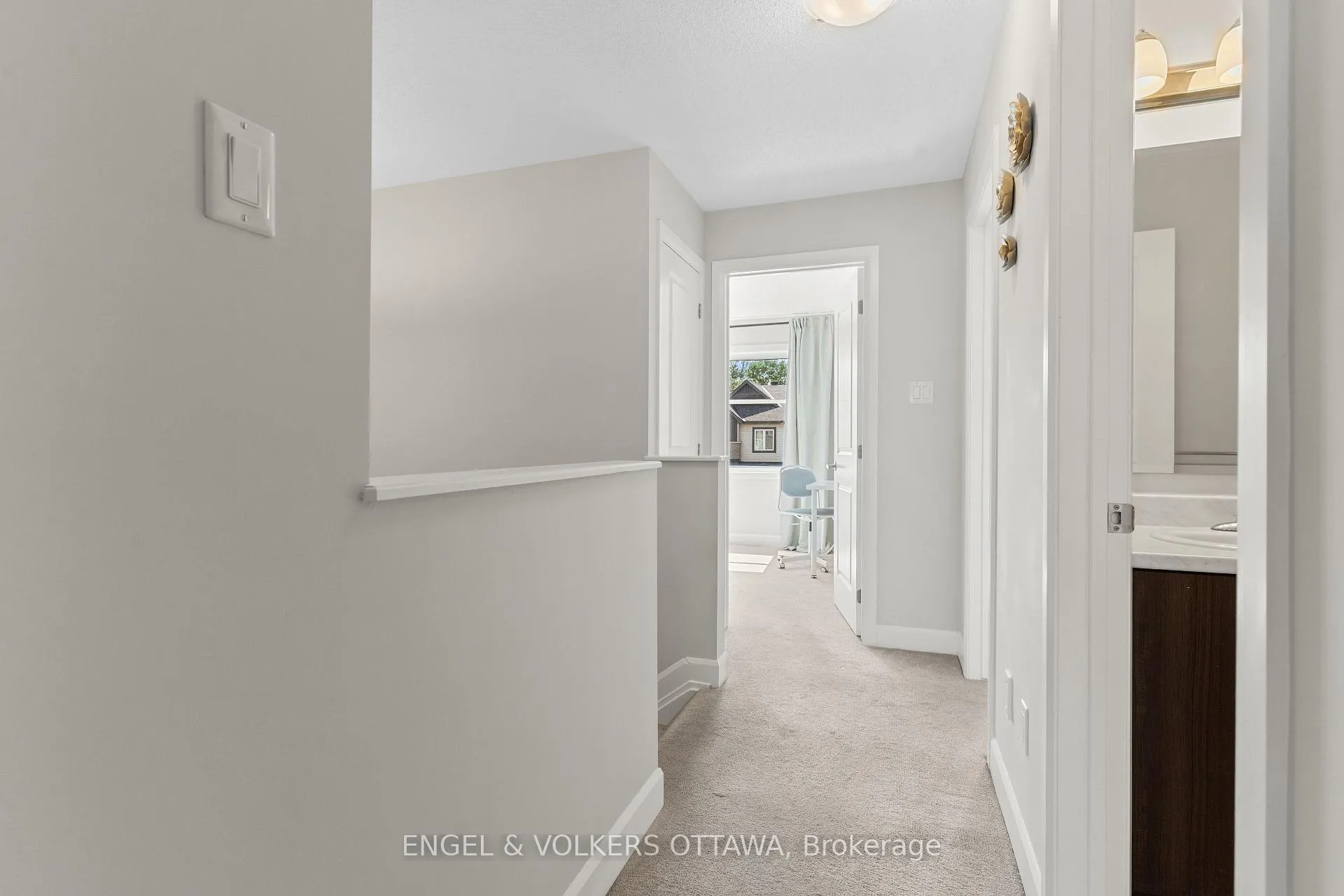 Photo 21 of 205 Geyser Place, Ottawa, Barrhaven - Hearts Desire — HOMEH