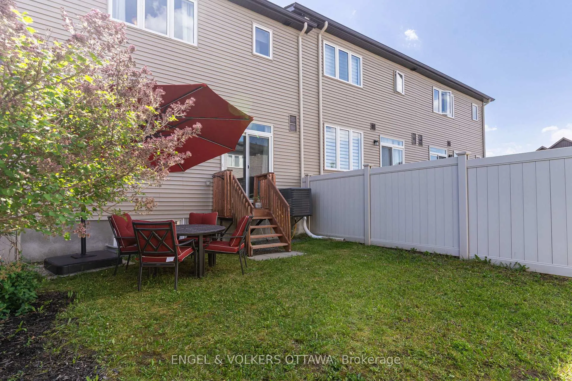 Photo 36 of 205 Geyser Place, Ottawa, Barrhaven - Hearts Desire — HOMEH