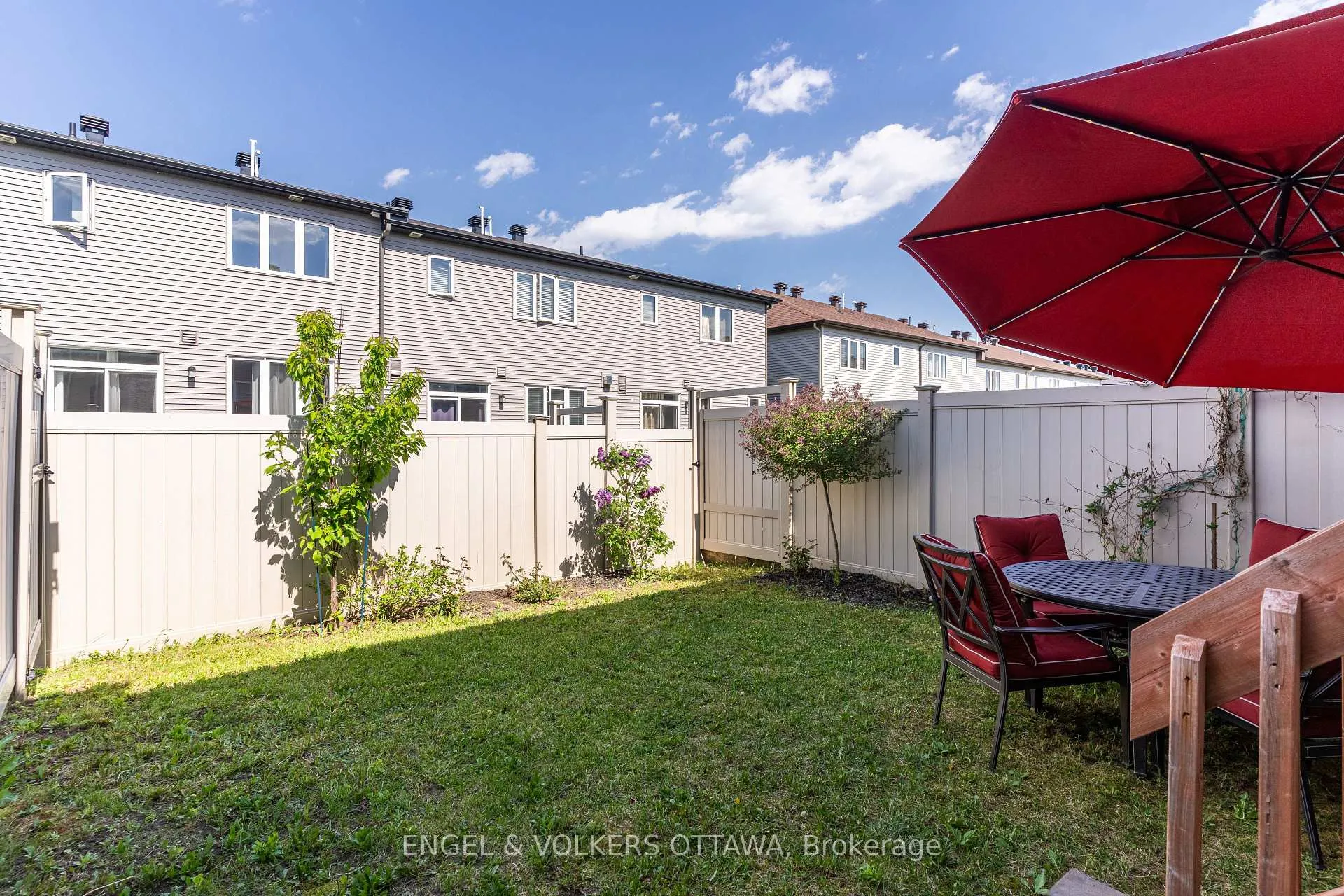 Photo 37 of 205 Geyser Place, Ottawa, Barrhaven - Hearts Desire — HOMEH