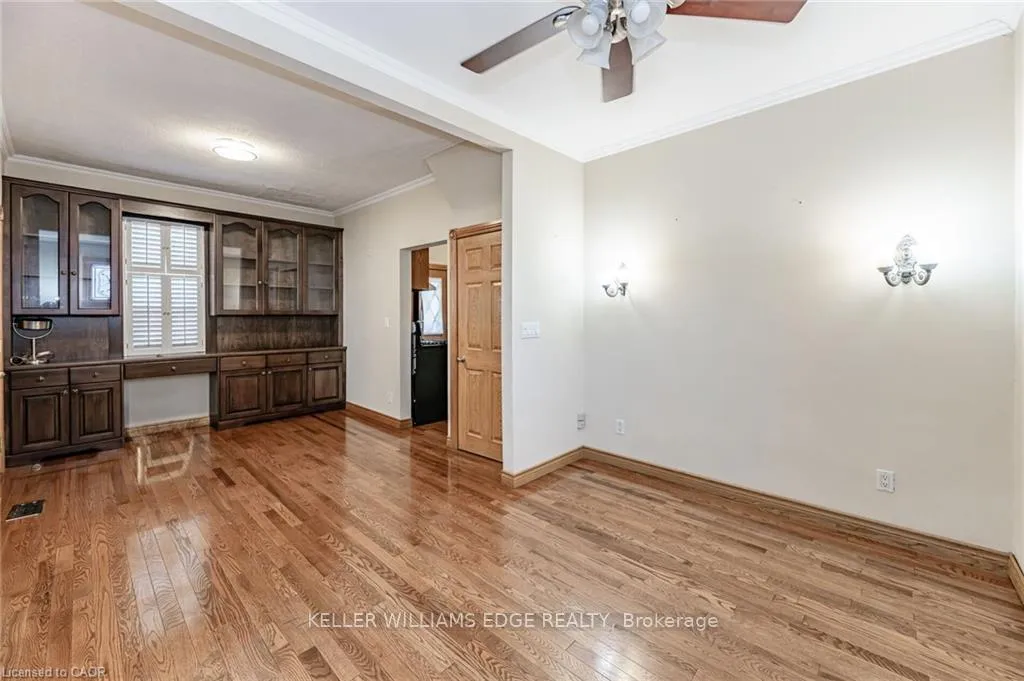 Photo 10 of 252 Beechwood Avenue, Hamilton, Crown Point — HOMEH