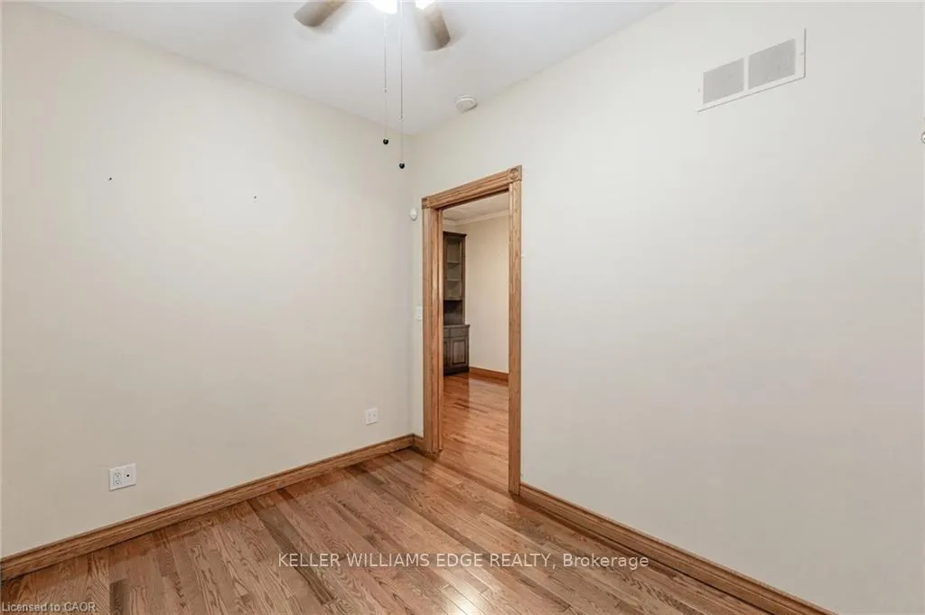 Photo 14 of 252 Beechwood Avenue, Hamilton, Crown Point — HOMEH