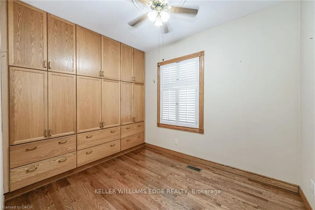 Photo 17 of 252 Beechwood Avenue, Hamilton, Crown Point — HOMEH