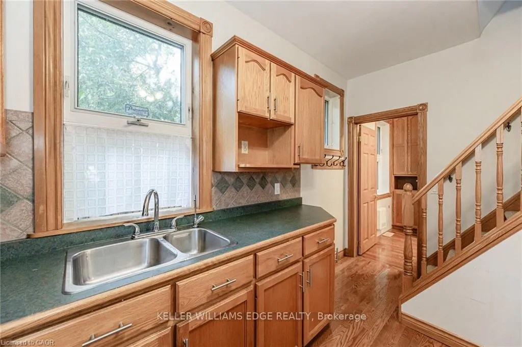 Photo 19 of 252 Beechwood Avenue, Hamilton, Crown Point — HOMEH