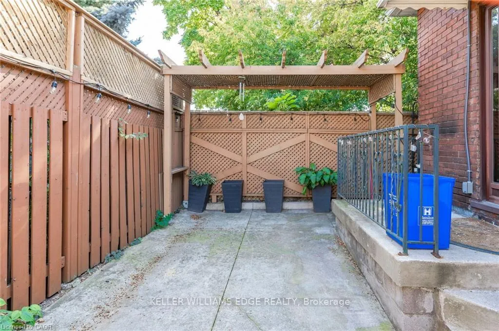 Photo 28 of 252 Beechwood Avenue, Hamilton, Crown Point — HOMEH
