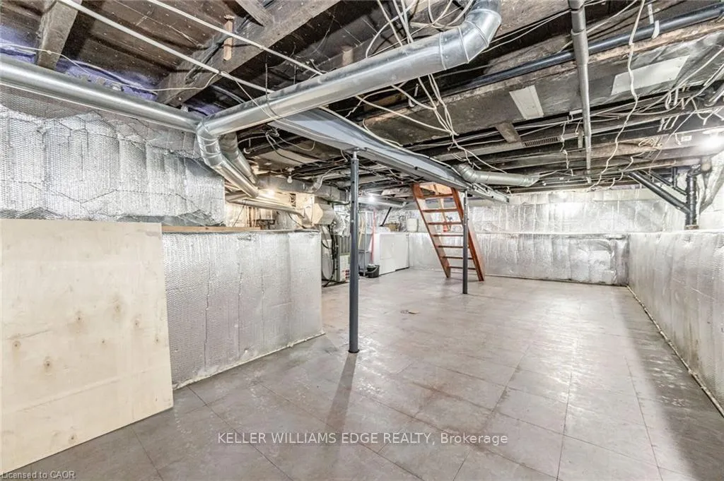 Photo 32 of 252 Beechwood Avenue, Hamilton, Crown Point — HOMEH