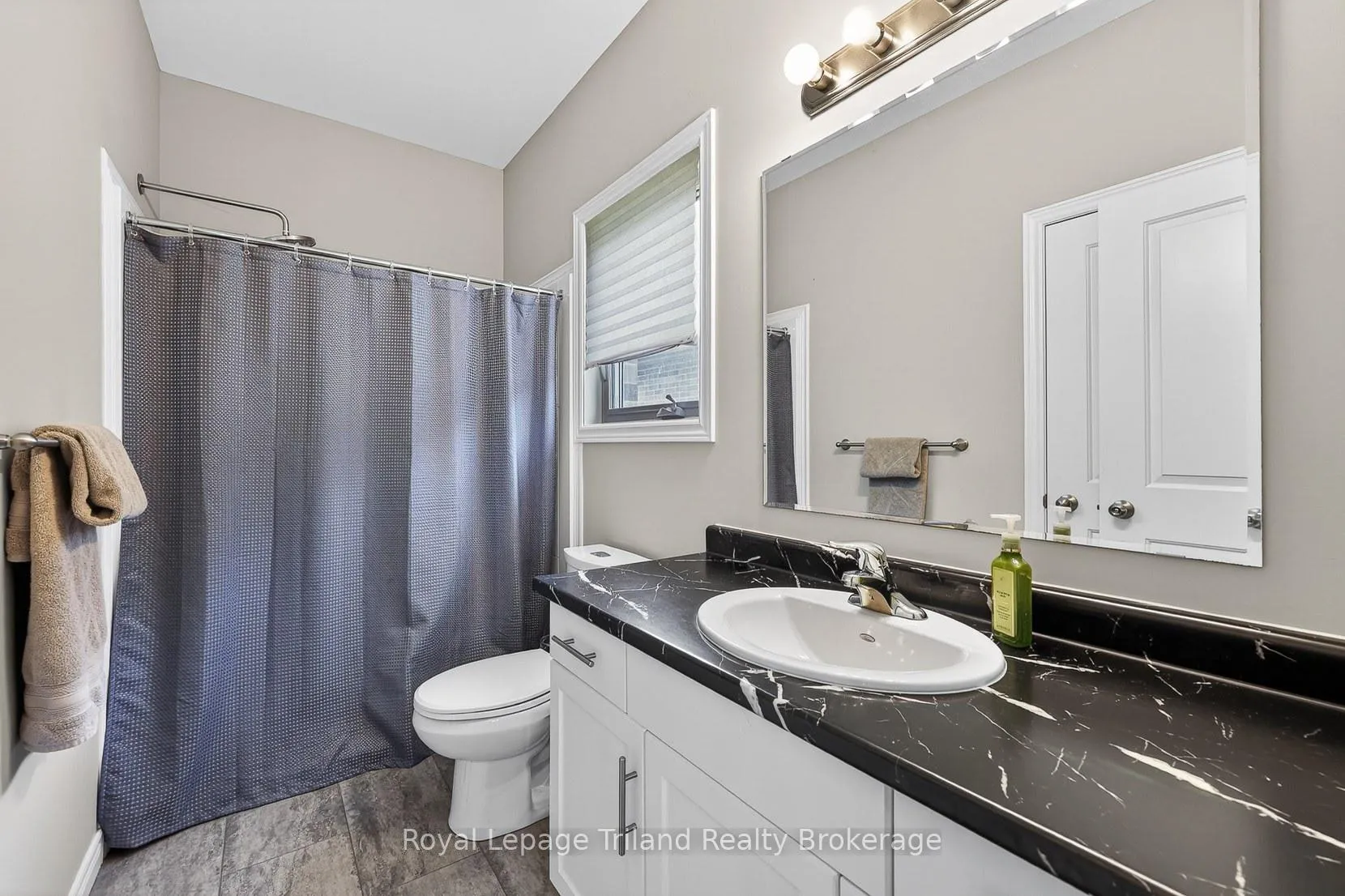 Photo 27 of 301 Boyd Boulevard, Zorra, Thamesford — HOMEH