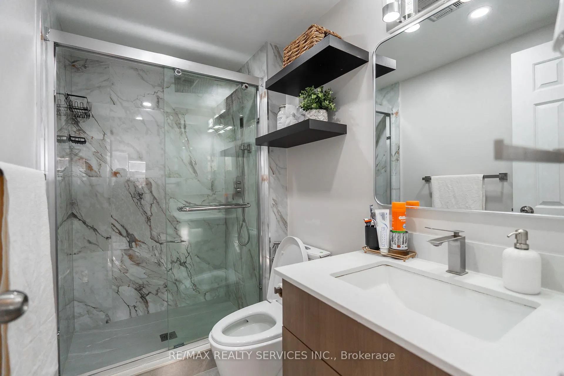 Photo 15 of Unit 203, 8 Lisa Street, Brampton, Queen Street Corridor — HOMEH