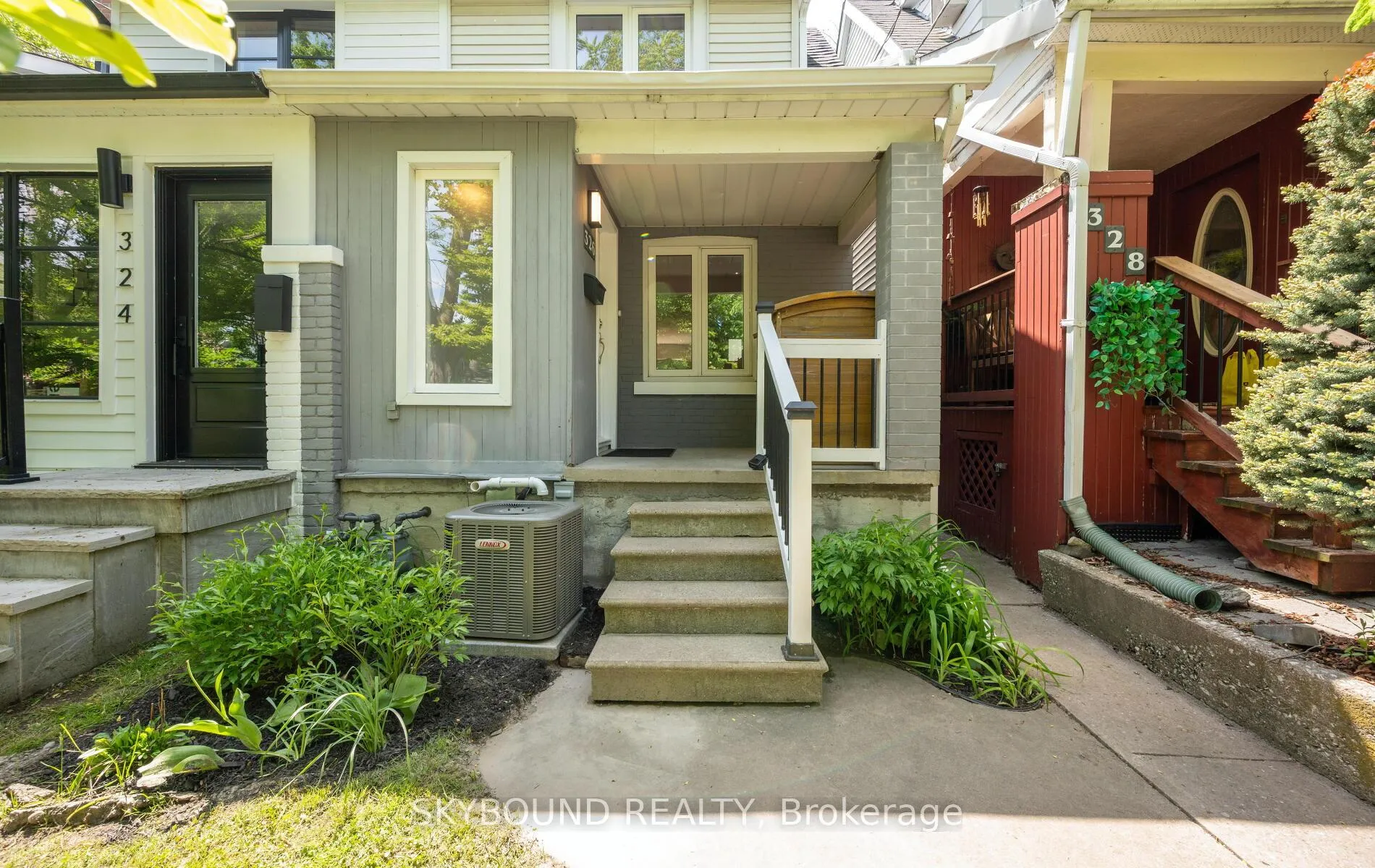 Photo 2 of 326 Kenilworth Avenue, Toronto, The Beaches — HOMEH