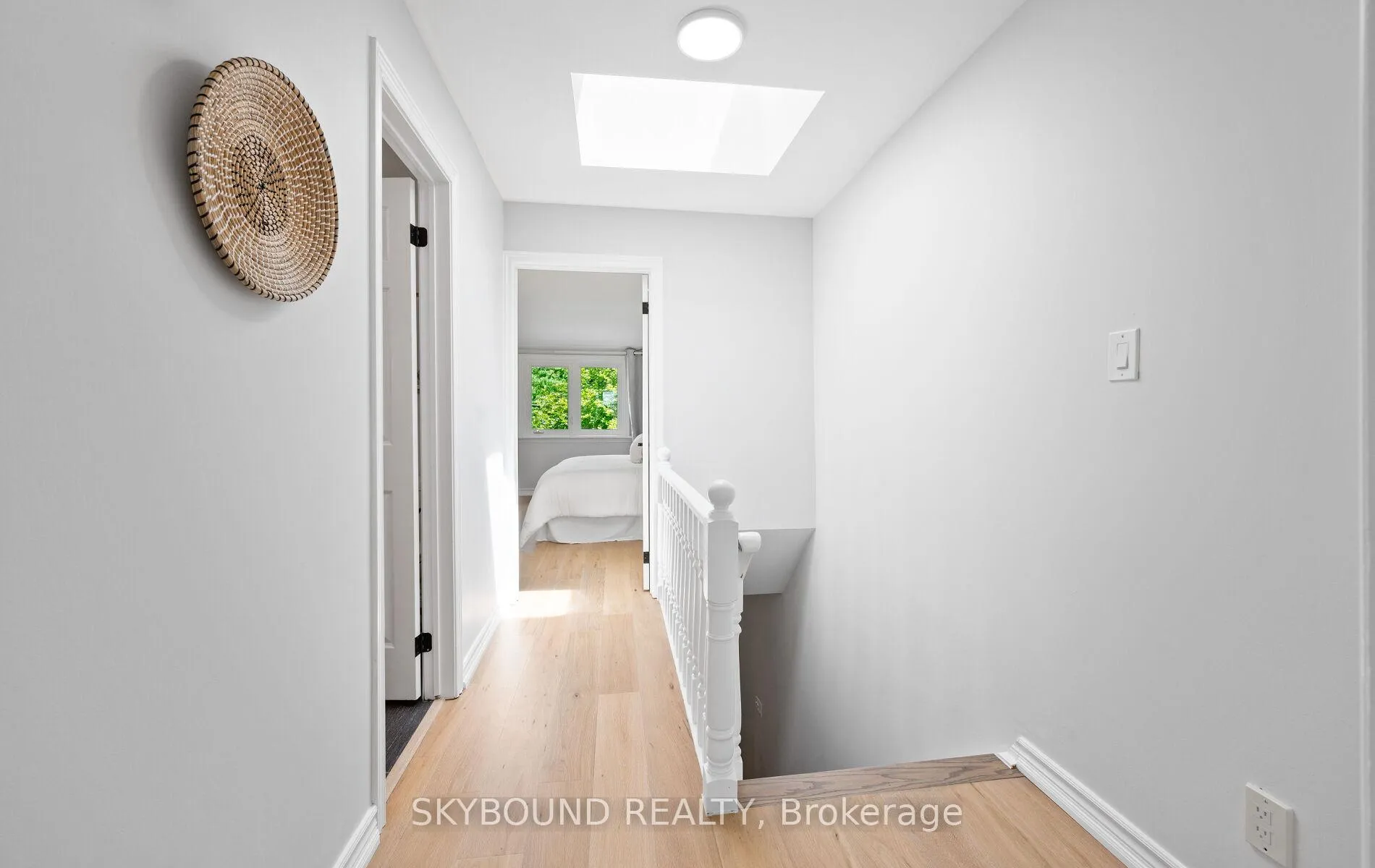 Photo 14 of 326 Kenilworth Avenue, Toronto, The Beaches — HOMEH