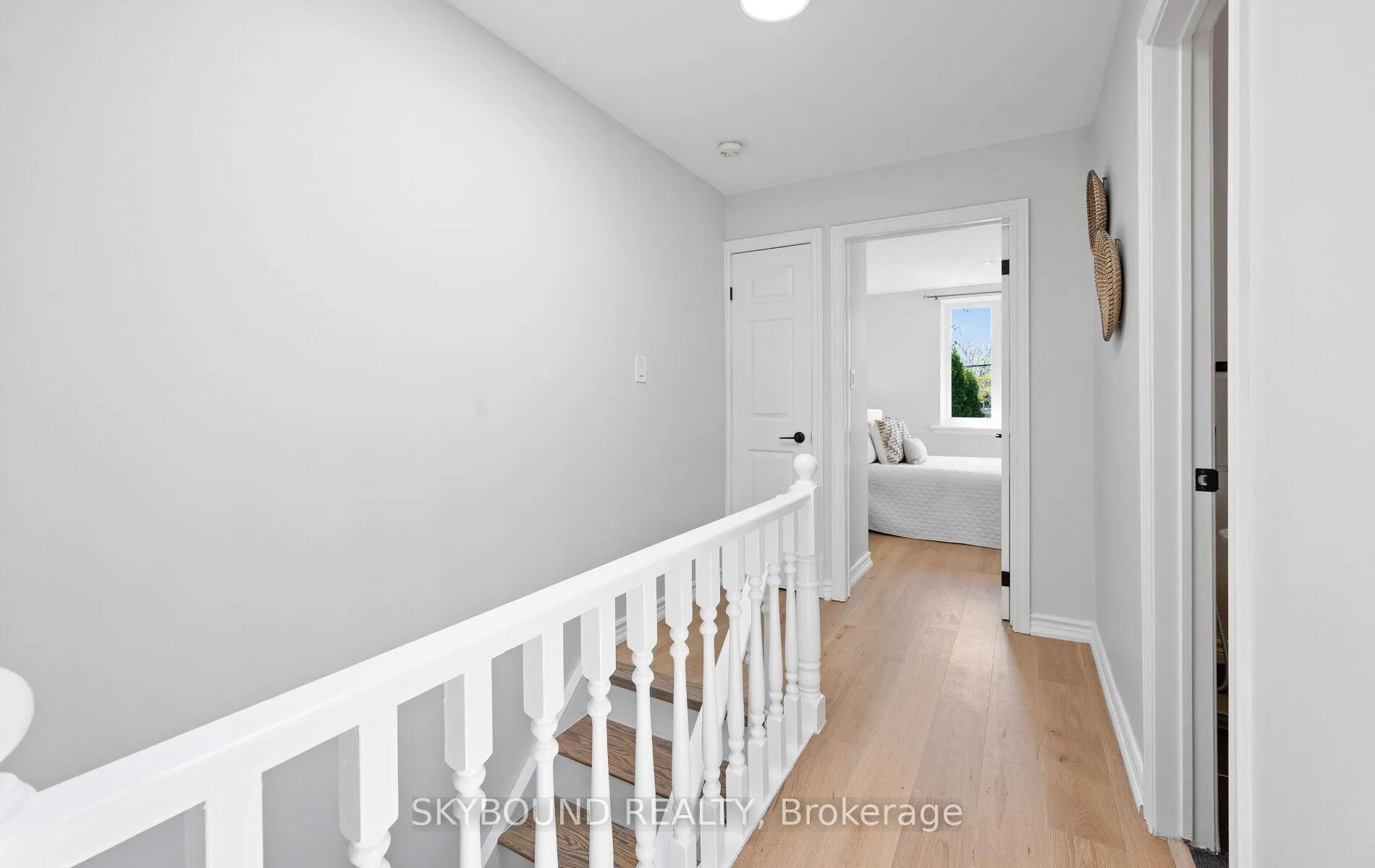 Photo 15 of 326 Kenilworth Avenue, Toronto, The Beaches — HOMEH