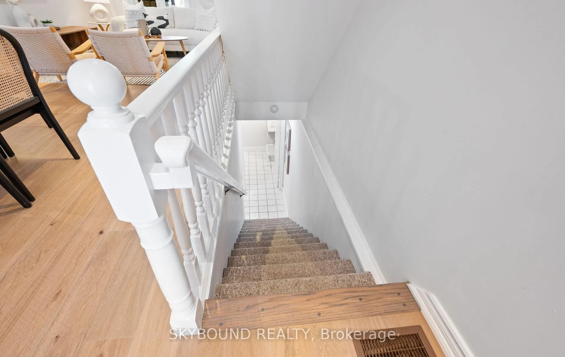 Photo 22 of 326 Kenilworth Avenue, Toronto, The Beaches — HOMEH