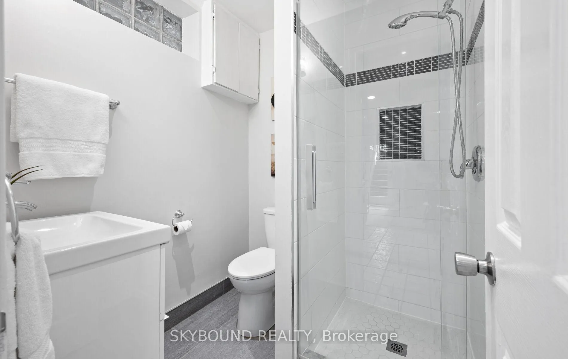 Photo 27 of 326 Kenilworth Avenue, Toronto, The Beaches — HOMEH