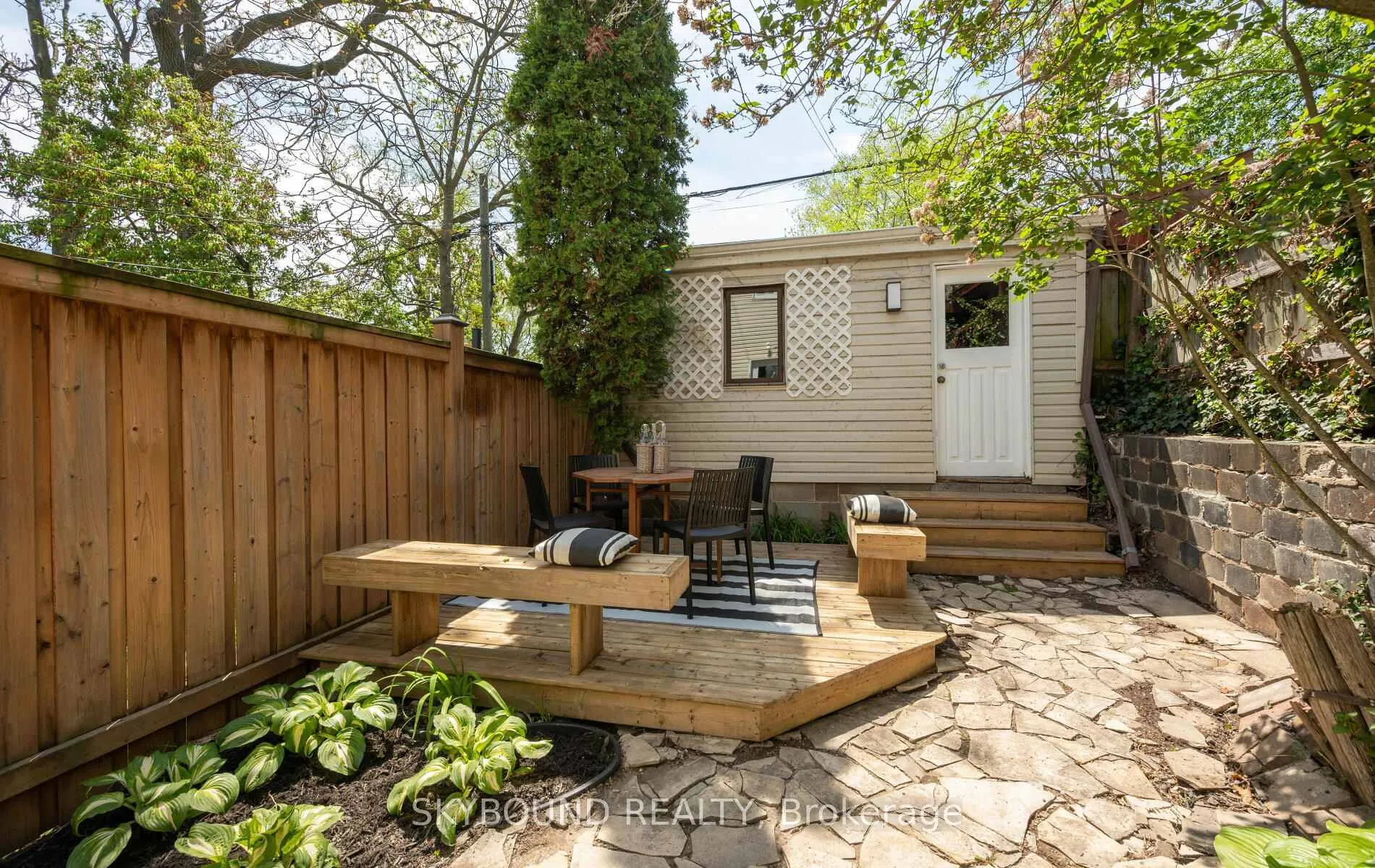 Photo 34 of 326 Kenilworth Avenue, Toronto, The Beaches — HOMEH