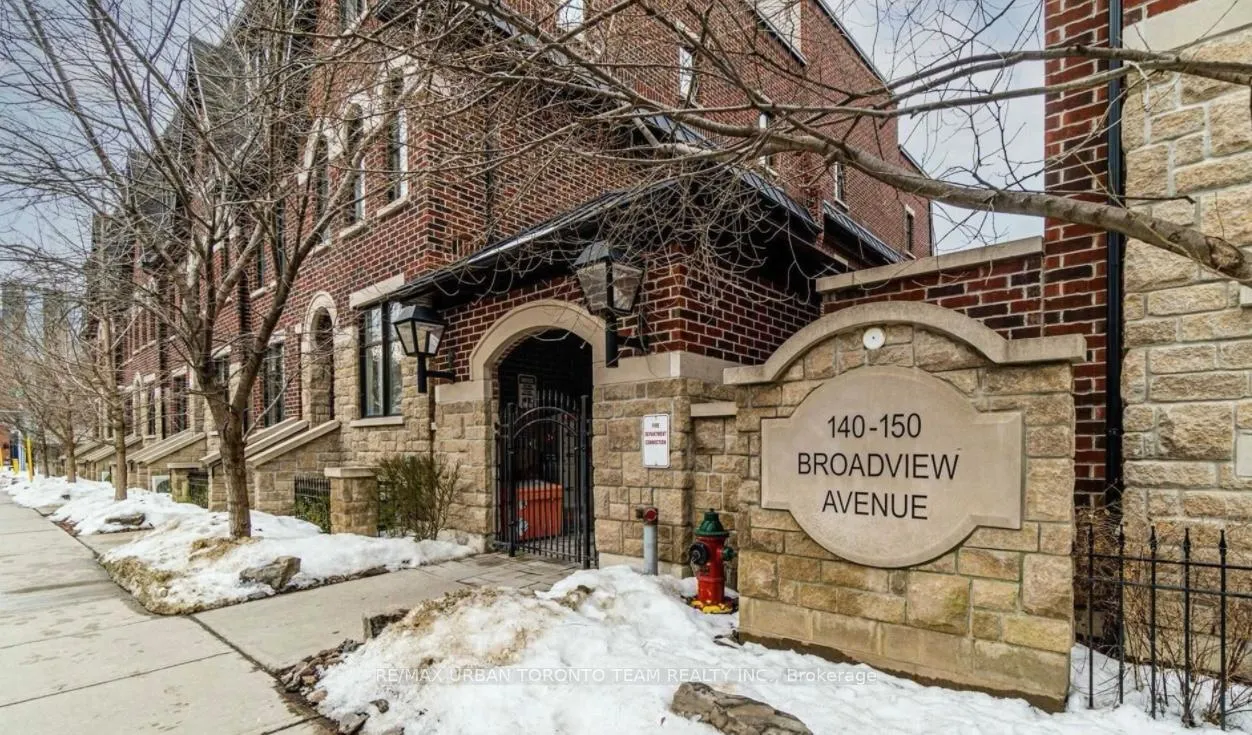 Front of Unit 46, 140 Broadview Avenue