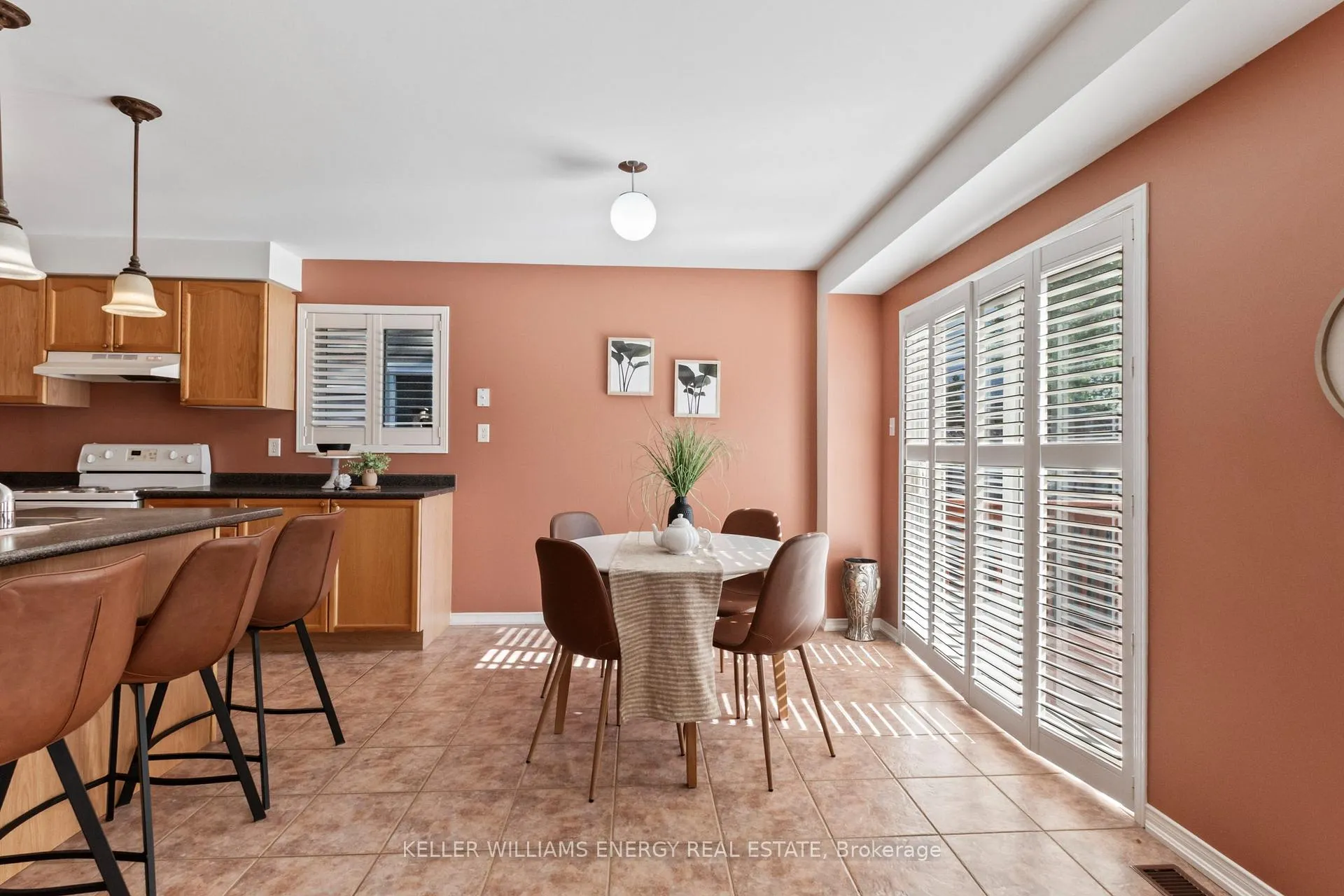 Photo 8 of 1530 Aldergrove Drive, Oshawa, Taunton — HOMEH