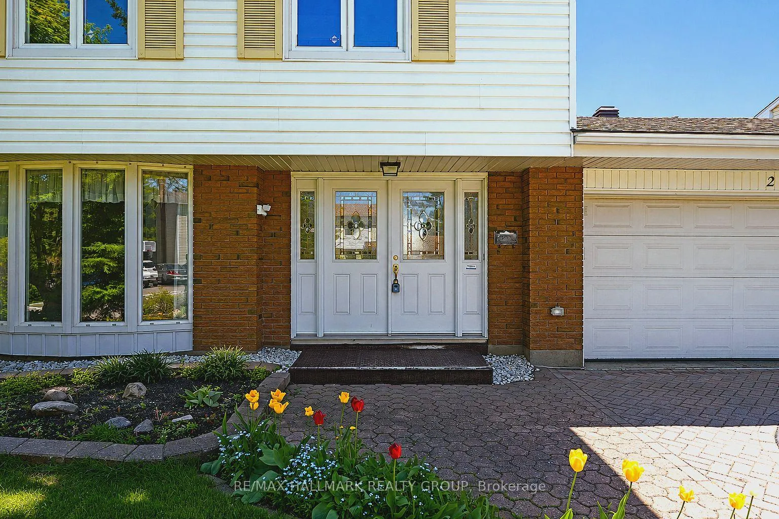 Photo 3 of 2187 Hamelin Crescent, Ottawa, Beacon Hill North — HOMEH