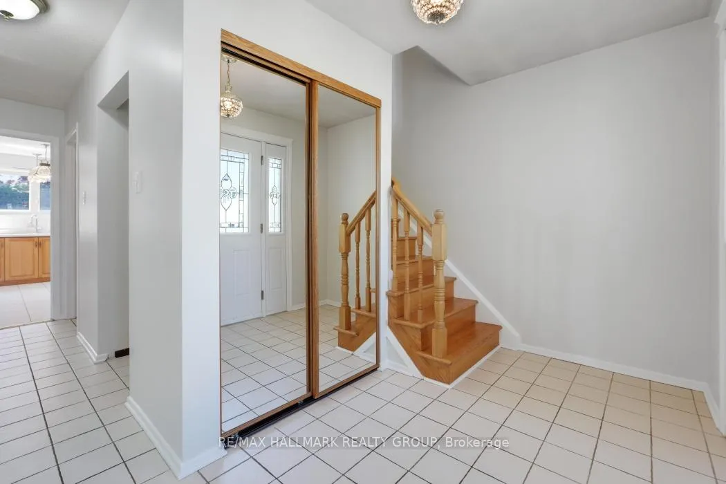 Photo 6 of 2187 Hamelin Crescent, Ottawa, Beacon Hill North — HOMEH