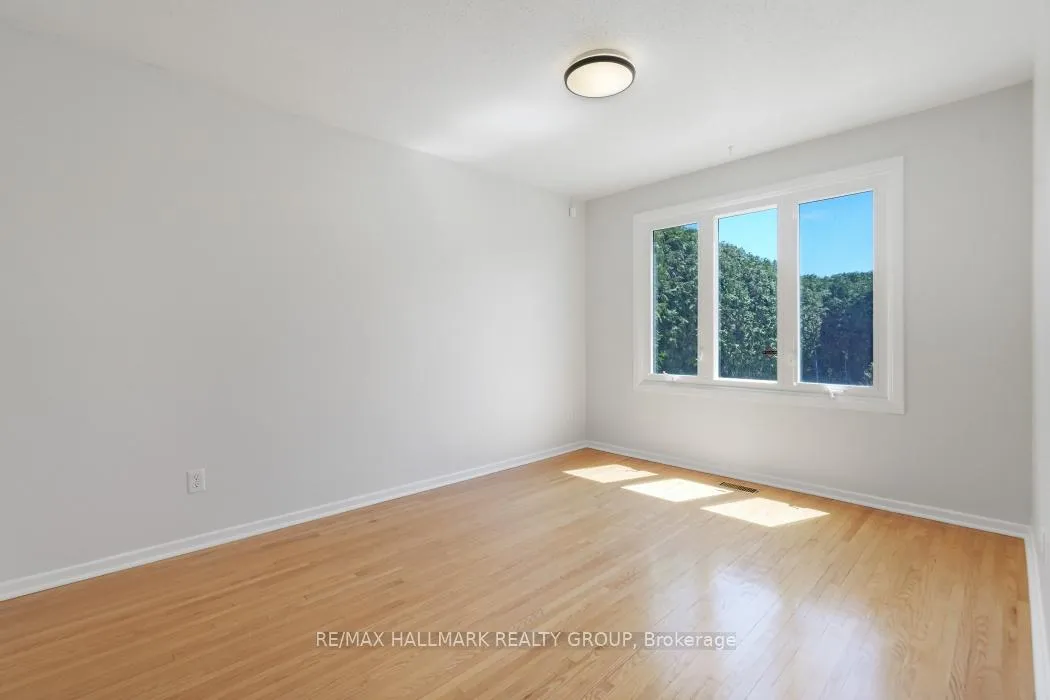 Photo 13 of 2187 Hamelin Crescent, Ottawa, Beacon Hill North — HOMEH