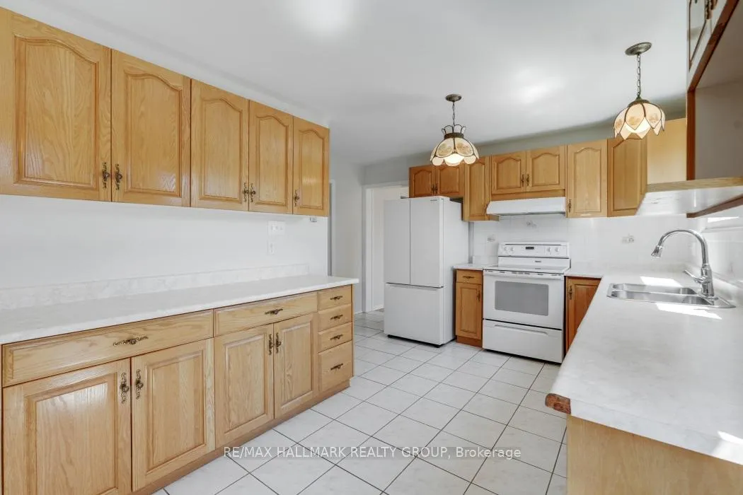 Photo 16 of 2187 Hamelin Crescent, Ottawa, Beacon Hill North — HOMEH