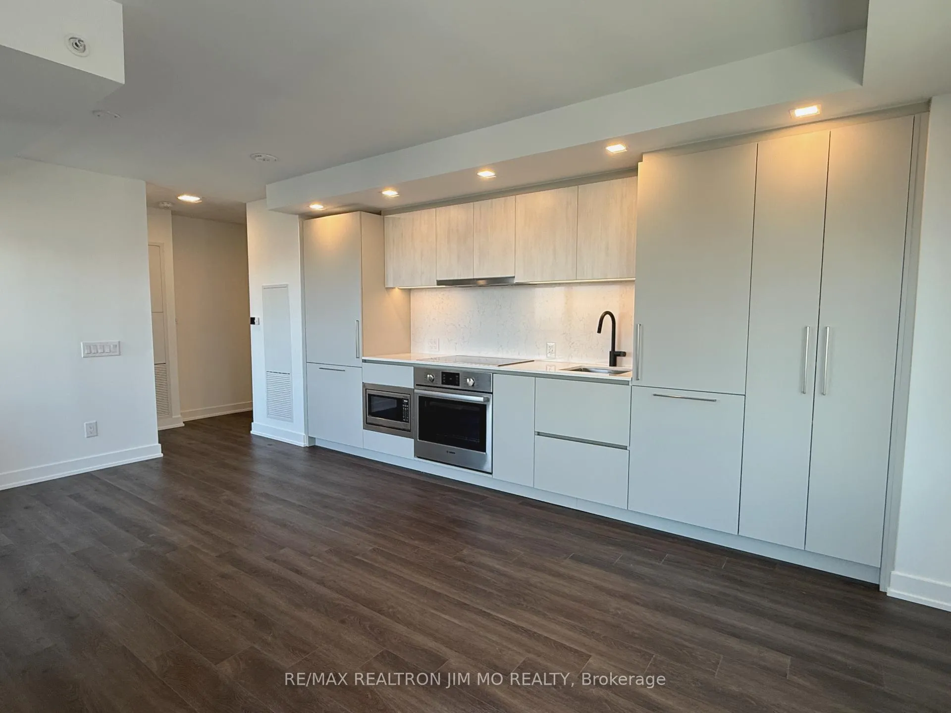 Photo 7 of Unit 1104, 609 Sherbourne Street, Toronto, North St. James Town — HOMEH