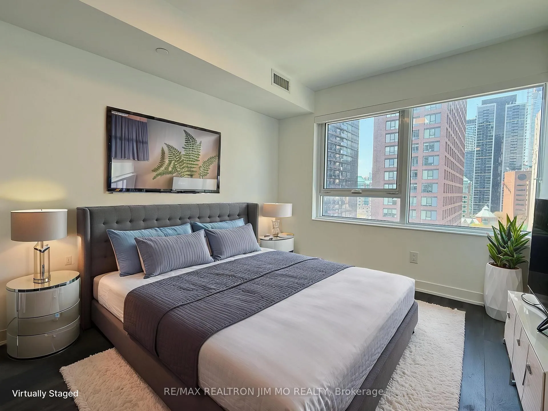 Photo 8 of Unit 1104, 609 Sherbourne Street, Toronto, North St. James Town — HOMEH
