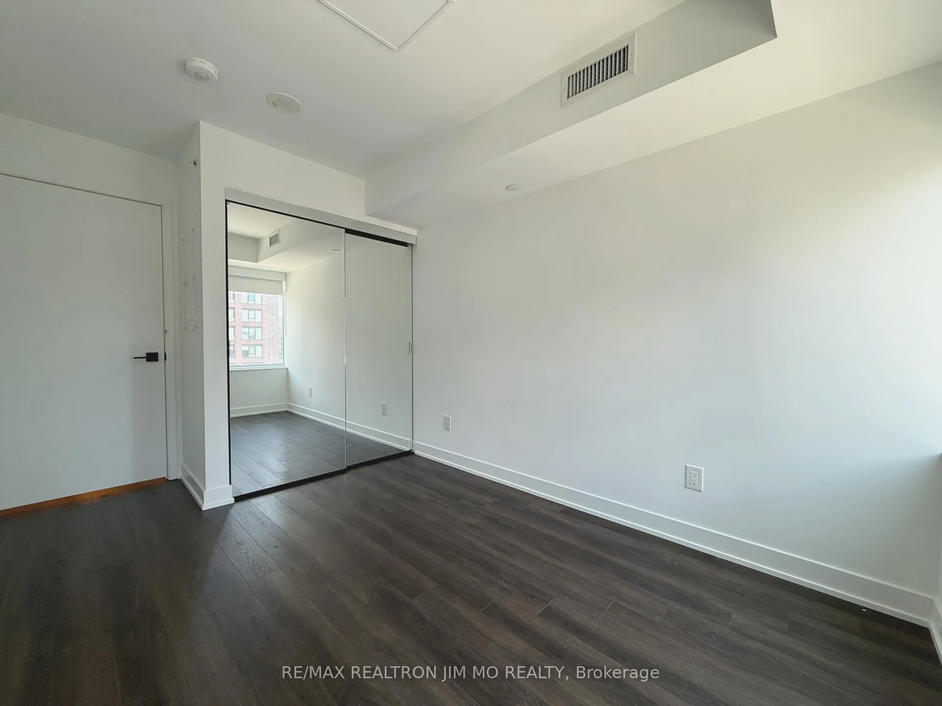 Photo 14 of Unit 1104, 609 Sherbourne Street, Toronto, North St. James Town — HOMEH